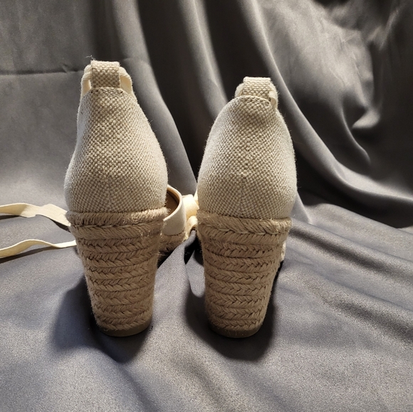 Women's Cream Espadrille Wedge Shoes - Picture 9 of 10